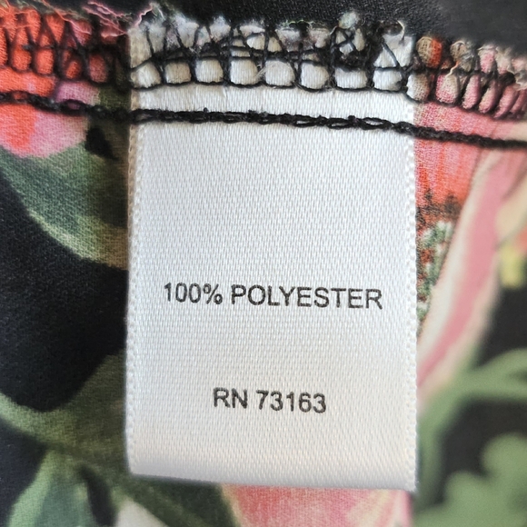 CUPIO Bold Floral Off-Shoulder Top - Picture 6 of 6